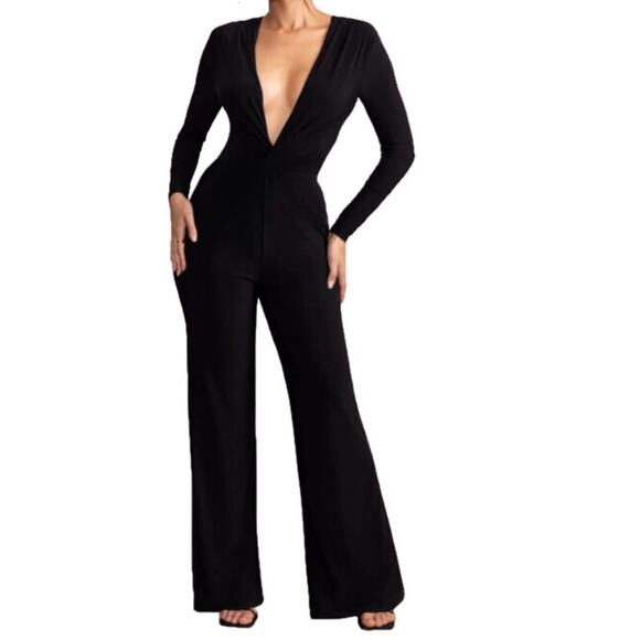 NBD Amberleigh Black Deep V Neck Jumpsuit NWT Size Small - Picture 1 of 3
